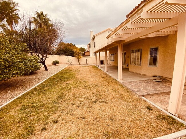 Building Photo - 8217 Ocean Terrace Way