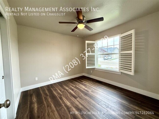 Building Photo - 6031 N Spindrift Ave