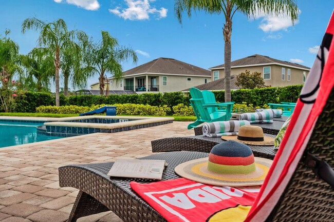 Building Photo - 421 Burma St