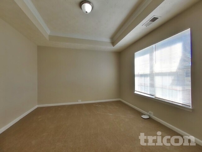 Building Photo - 6844 Bridgewood Dr