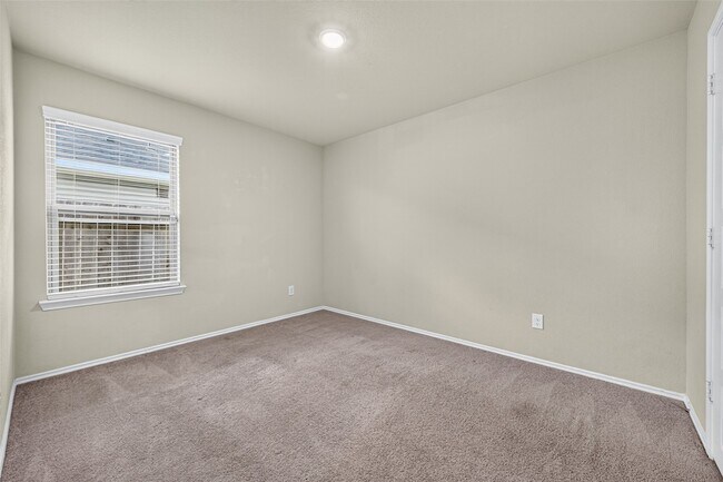 Building Photo - 6747 Scarlet Sagebrush St