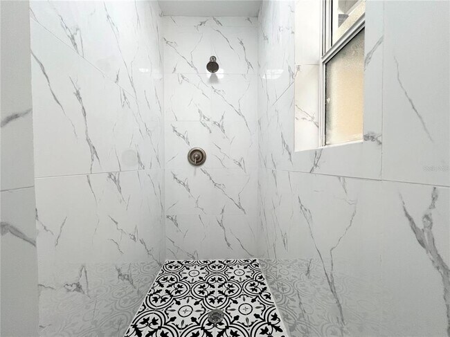 Building Photo - 1055 Cherokee Ave