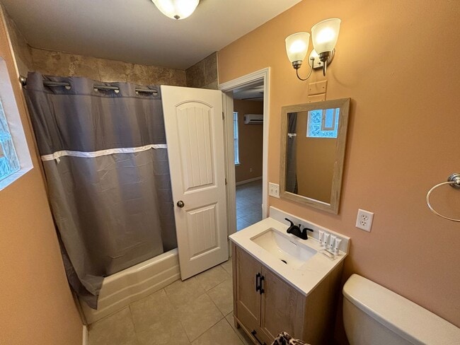 Building Photo - 118 Monahan Drive- Unit I Fort Walton Beac...
