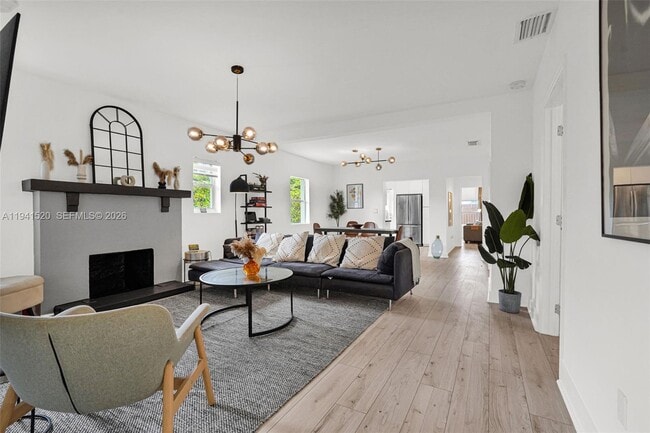 Building Photo - 37 NW 47th St