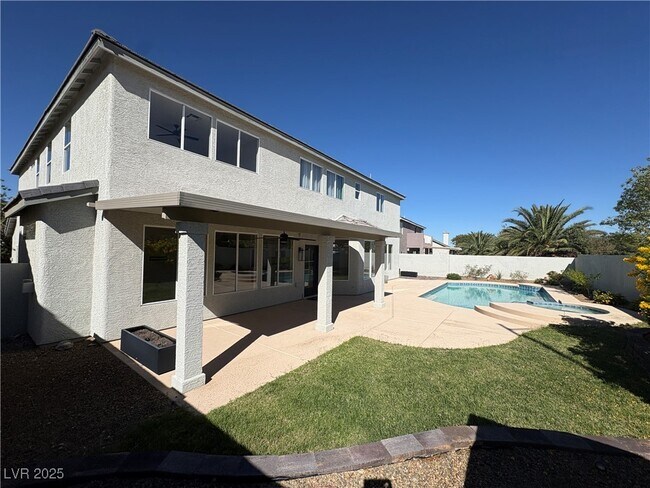 Building Photo - 2647 Hourglass Dr