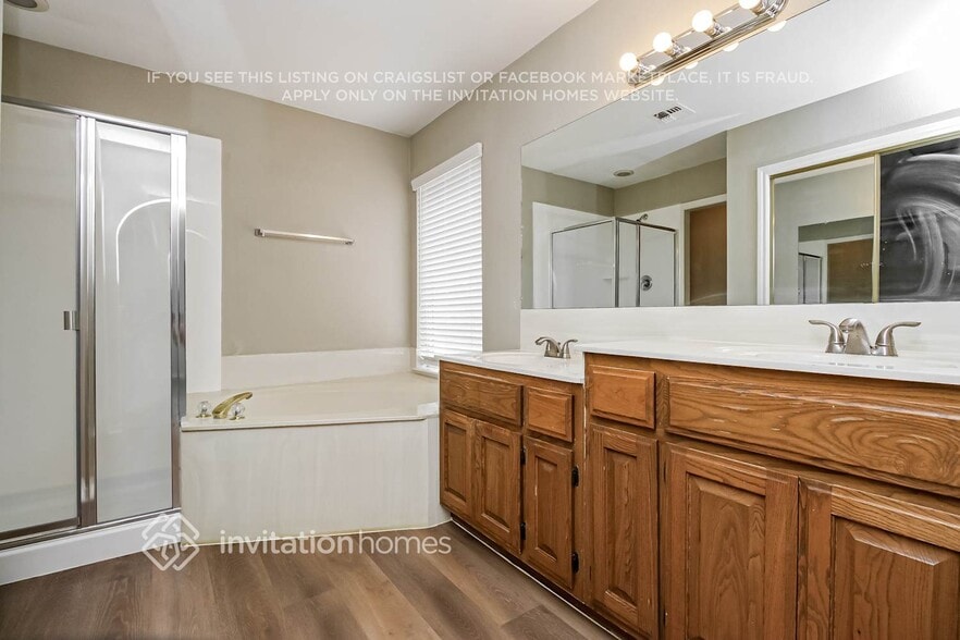 Building Photo - 302 S Quail Ln