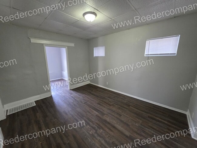 Building Photo - 3 bedroom 1 bathroom house in East Chicago