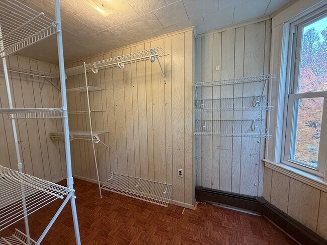 Building Photo - 87 Bartlett St