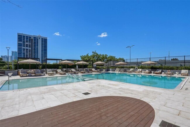 Building Photo - 3101 Bayshore Blvd
