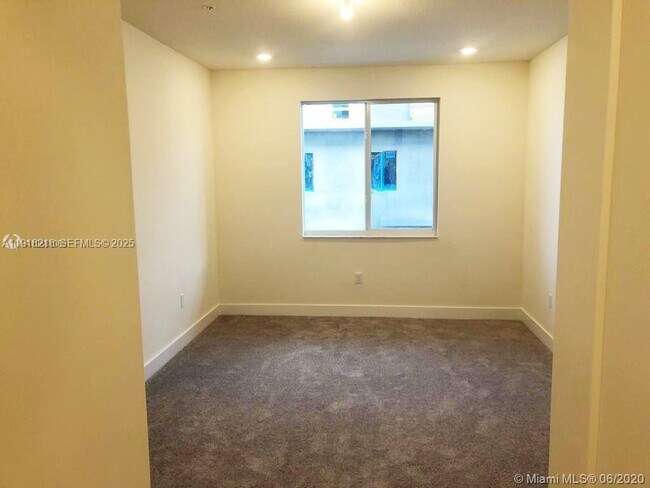 Building Photo - 10229 NW 64th Terrace