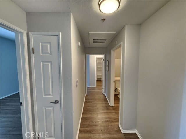 Building Photo - 1215 E San Antonio Dr