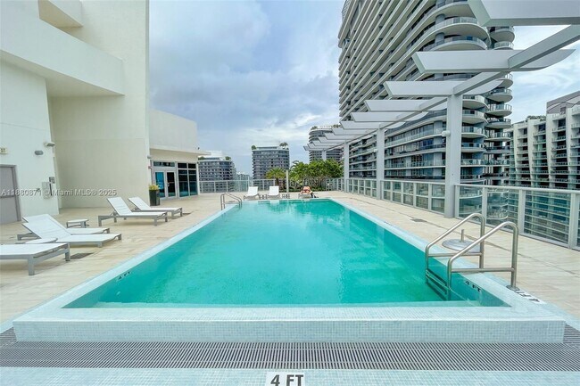 Building Photo - 1100 S Miami Ave