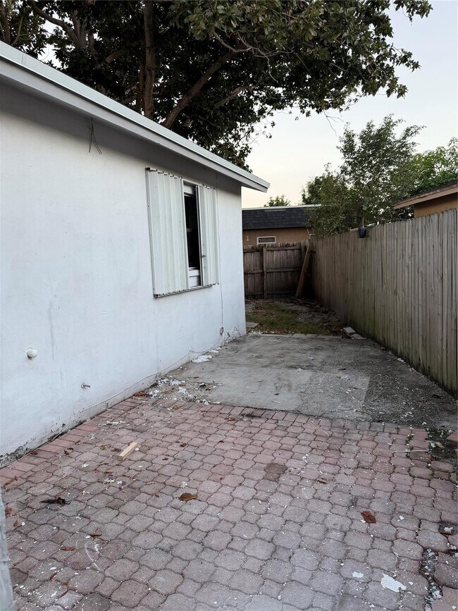 Building Photo - 22773 SW 65th Ave