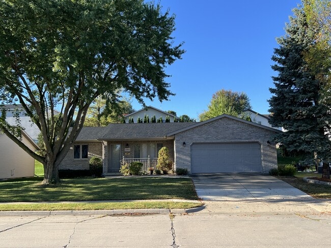 Building Photo - 4563 Camelot Dr