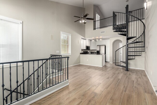 Building Photo - 3 Bed, 2 Bath in Gated Val Vista Classic