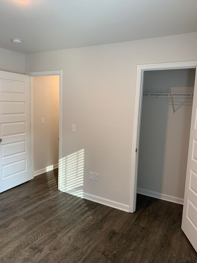 Building Photo - *PRE-LEASING*  Three Bedroom | Two Bathroo...