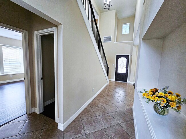 Building Photo - 20810 Balmoral Glen Ln
