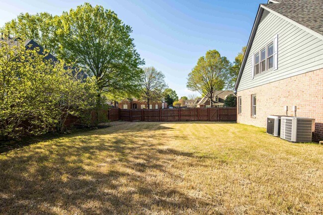 Building Photo - 979 Welbeck Cove