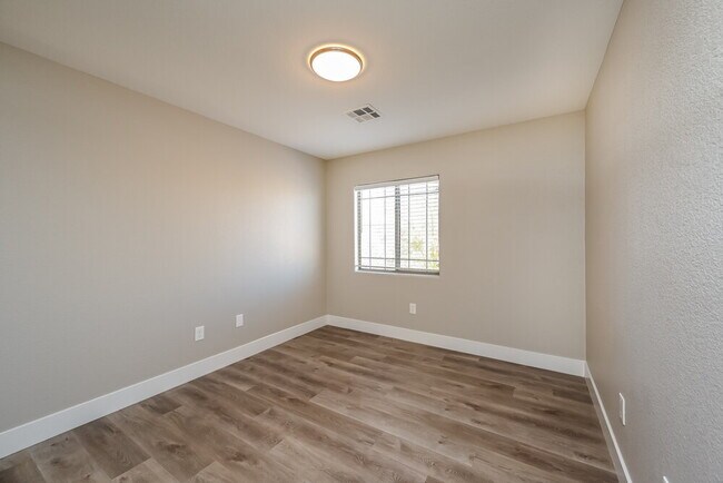 Building Photo - 7682 Gentle Grazer St