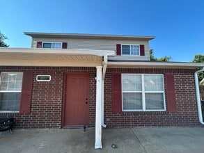 Building Photo - 3503 SW Victoria Pl