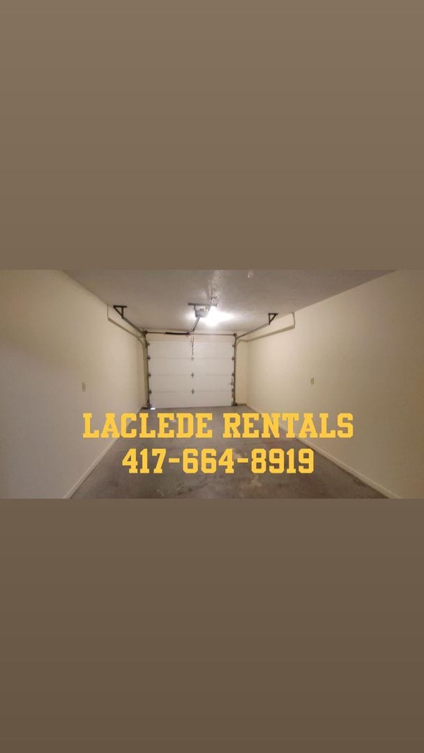 Building Photo - 2 BED 2 BATH DUPLEX FOR RENT