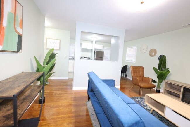 Building Photo - Move-in Ready Condo for Rent!