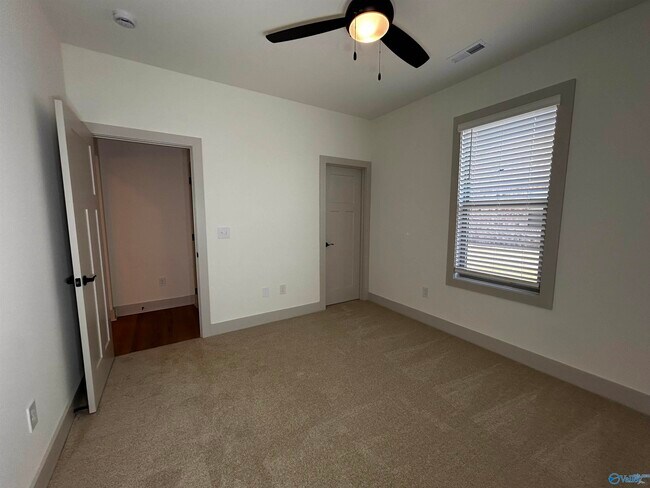 Building Photo - 209 Emma Harris Cir