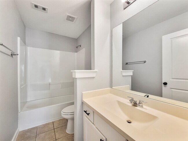 Building Photo - 16807 Lisbon Ln