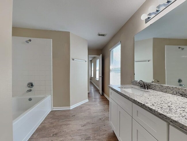 Building Photo - 13742 Clarks Fork Dr