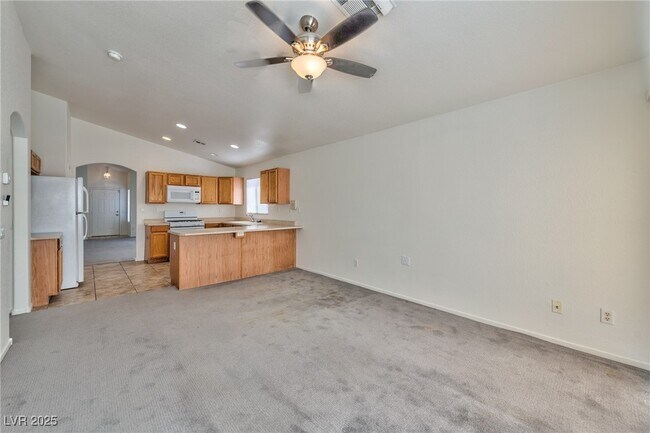 Building Photo - 11085 Cusumano Ct