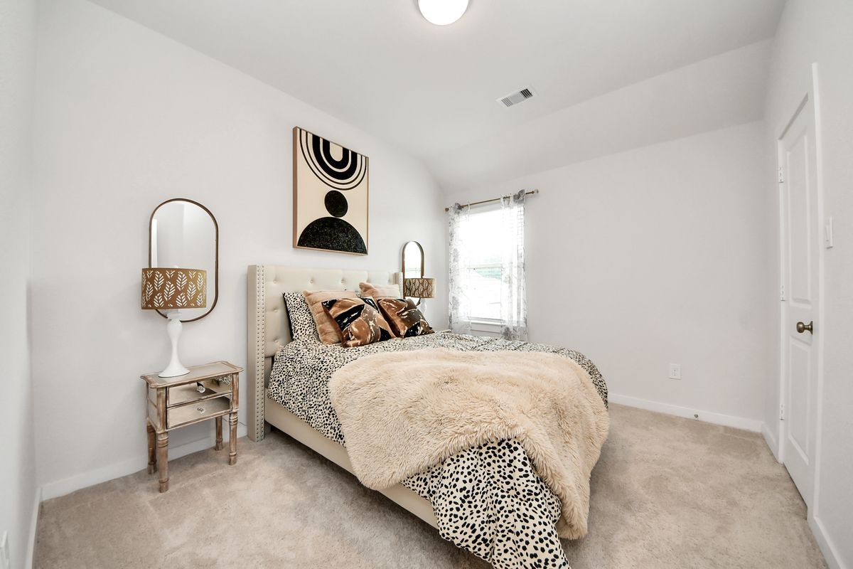 Building Photo - 15734 Autumn Sun Ct