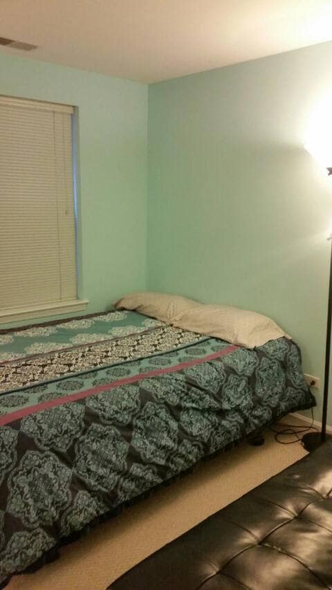 Bedroom 2 - 1453 N Larrabee St