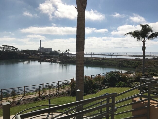 Building Photo - Major Ocean & Lagoon Views from this Beautiful 2 Master Bedroom + Den Ocean Pointe Condo!