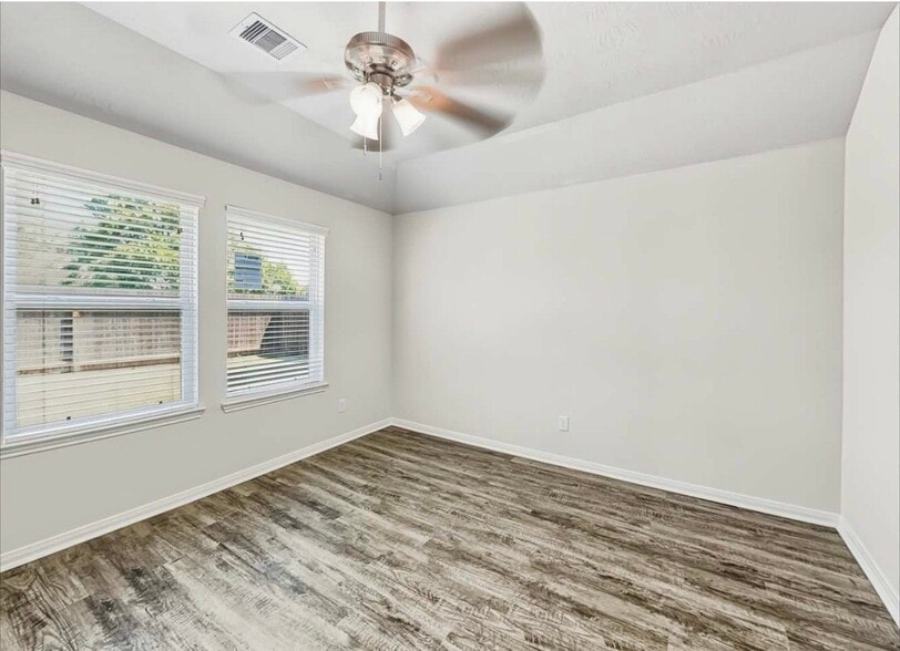 Building Photo - 6107 El Granate Dr