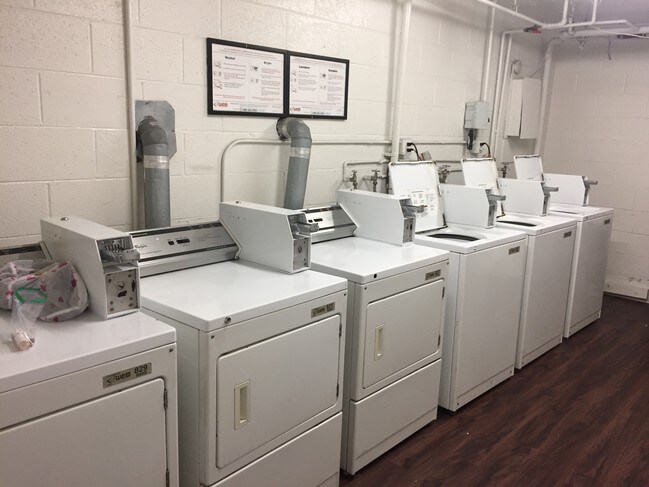 Building Photo - 4507 Spencer St