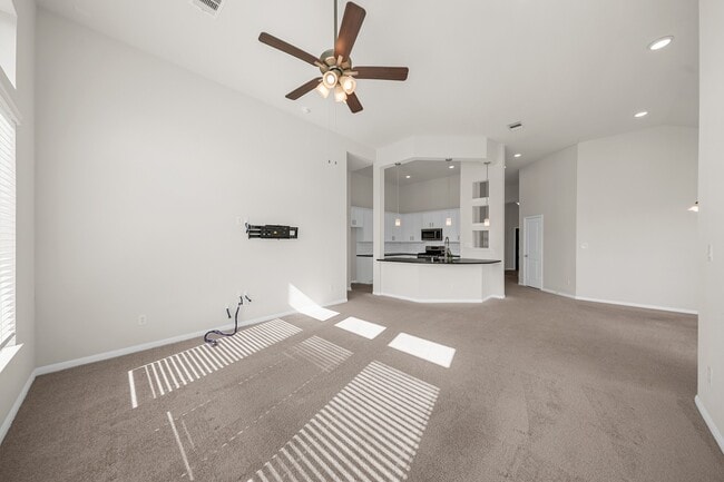 Building Photo - 13105 Oleander Bay Ln