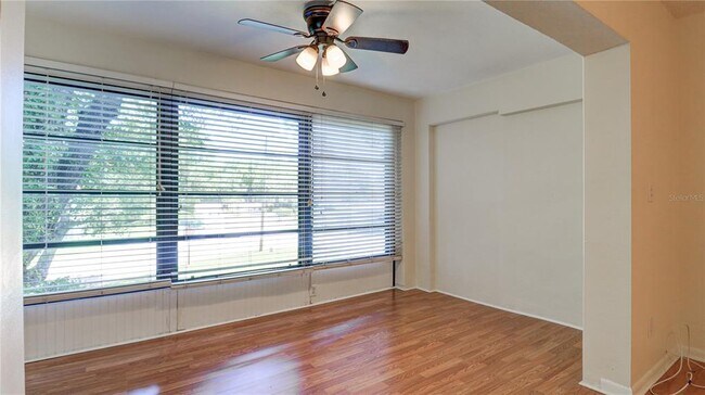 Building Photo - 3399 Mermoor Dr