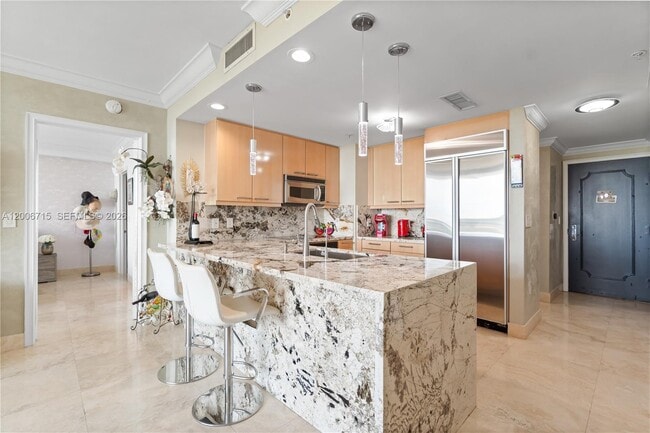 Building Photo - 3350 SW 27th Ave