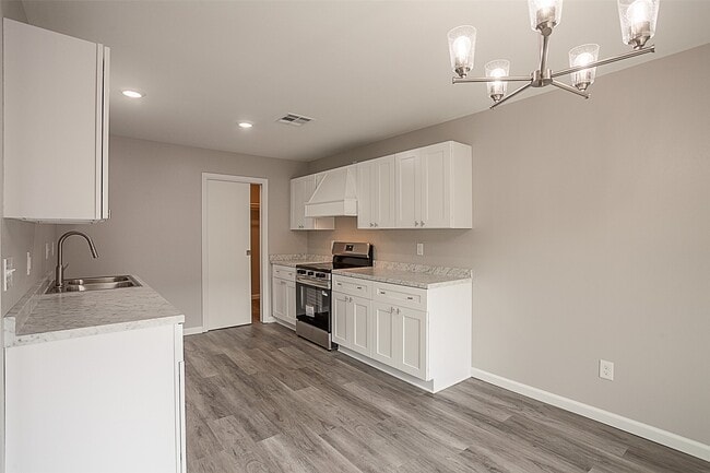 Building Photo - 972 Park Meadow Dr