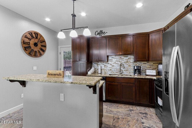 Building Photo - 2852 Tierra Oasis St