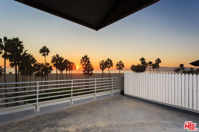 Building Photo - 11 Brooks Ave