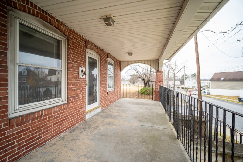 Building Photo - 360 Nutt Rd