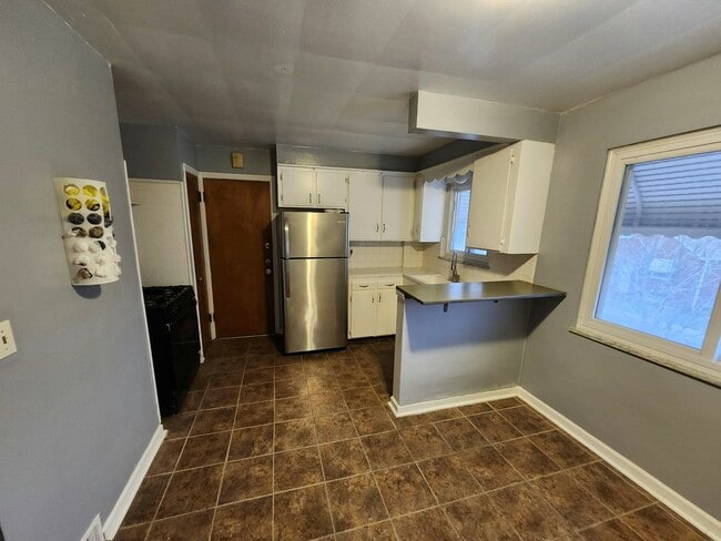 Building Photo - 24750 Lakeshore Blvd