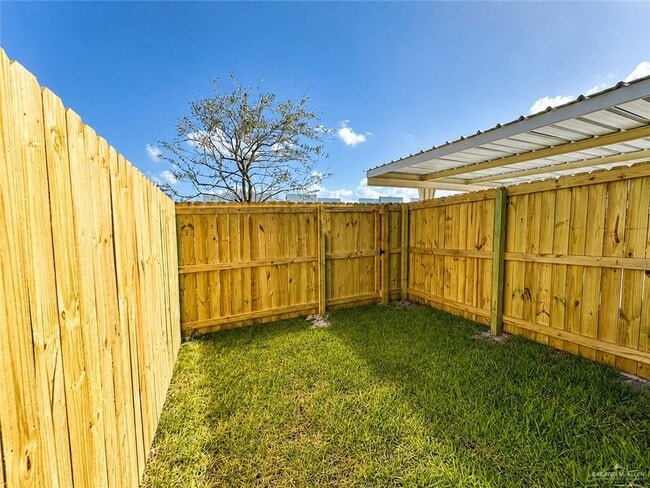 Building Photo - 4213 Hummingbird Ave