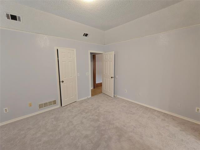 Building Photo - 4108 Mesa Dr