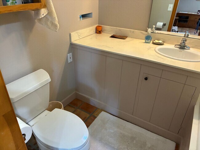 Building Photo - Gorgeous North Davis 3 bedroom available now!