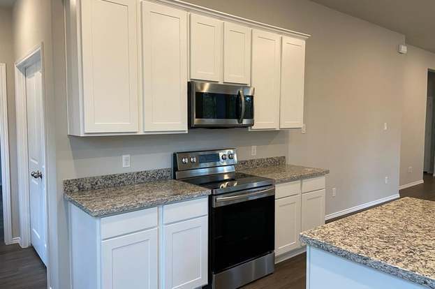 Building Photo - 10734 Royal York Dr