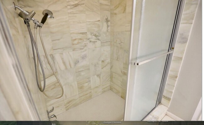Building Photo - 538 Longview Dr