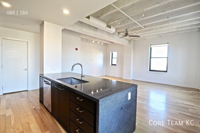 Building Photo - 217 W Pershing Rd