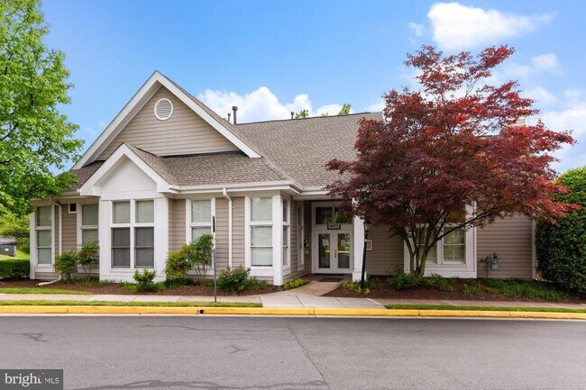 Building Photo - 14301 Grape Holly Grove